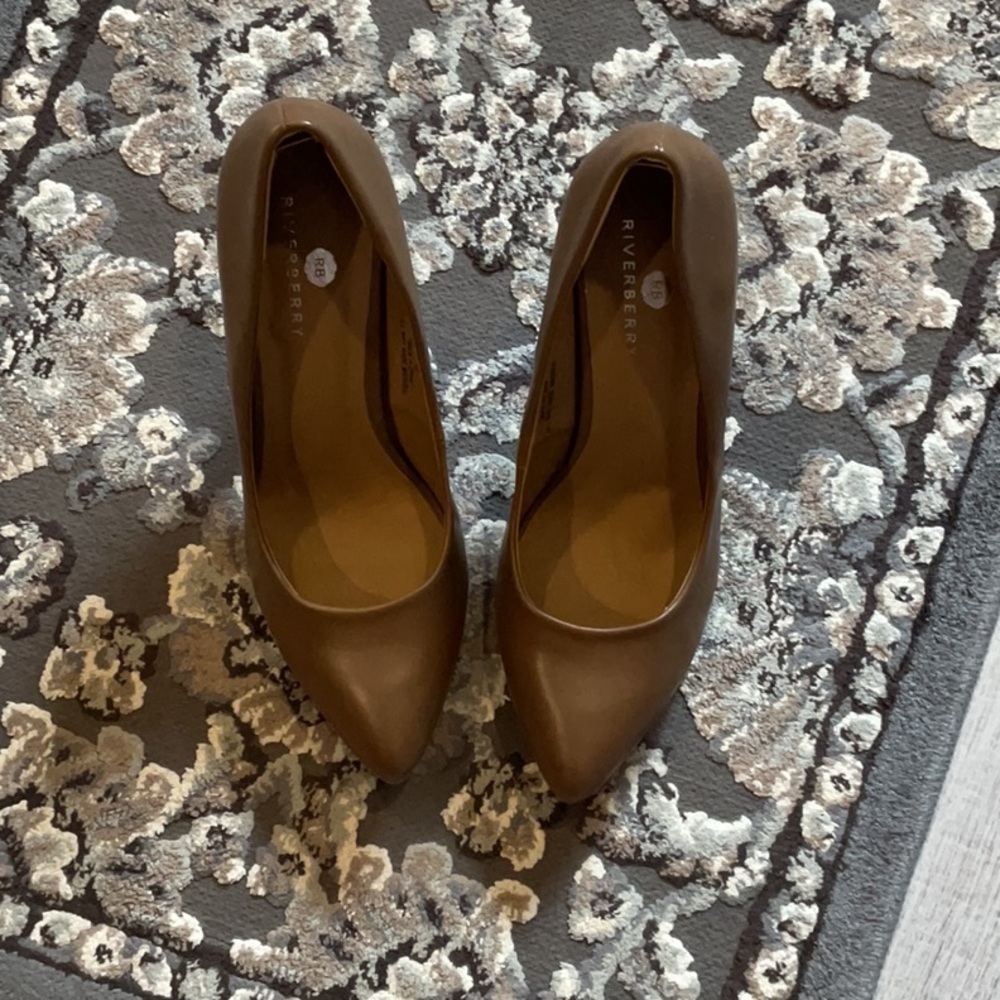 NWOT Riverberry pumps